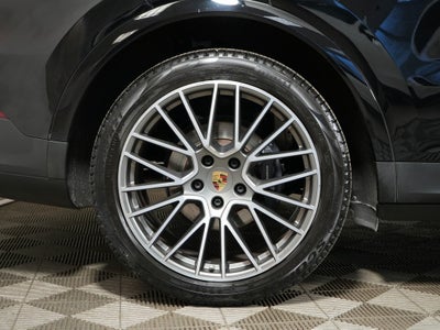 2023 Porsche Cayenne Platinum Edition