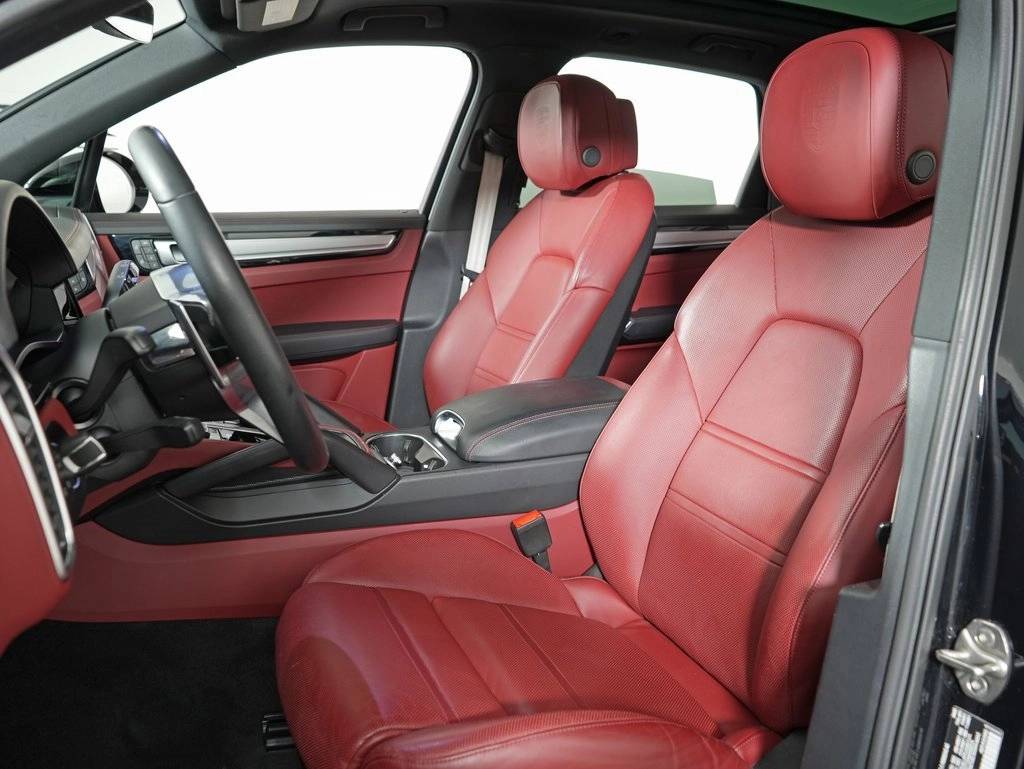 2023 Porsche Cayenne Platinum Edition