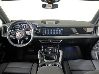 2024 Porsche Cayenne Base