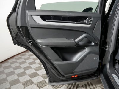 2024 Porsche Cayenne Base
