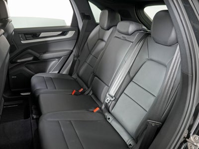 2024 Porsche Cayenne Base