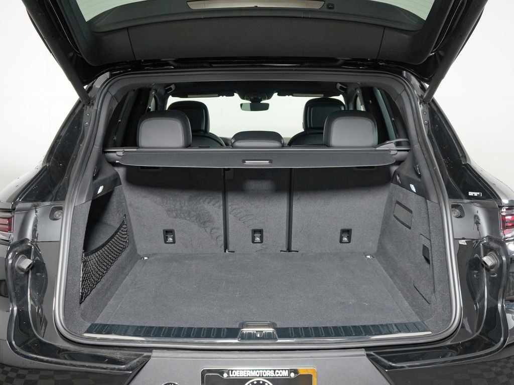 2024 Porsche Cayenne Base
