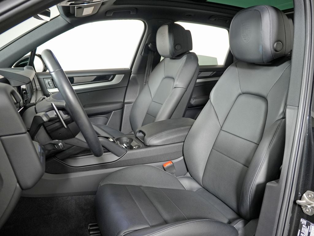 2024 Porsche Cayenne Base