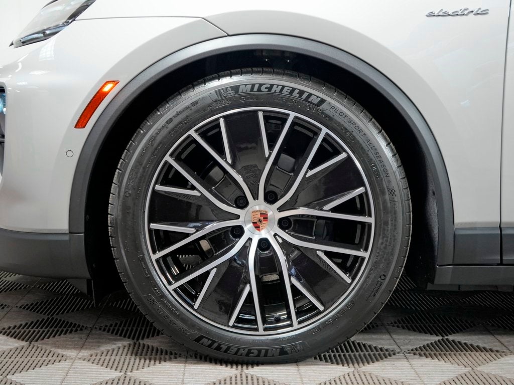 2026 Porsche Macan Electric 4