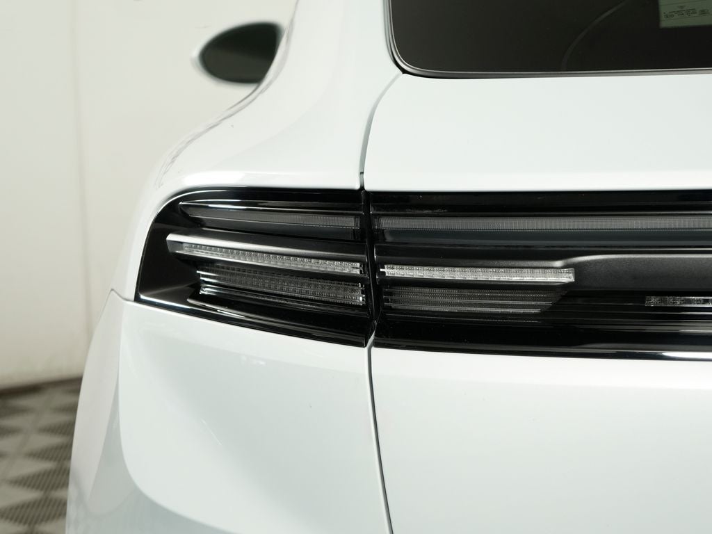 2025 Porsche Macan Electric 4