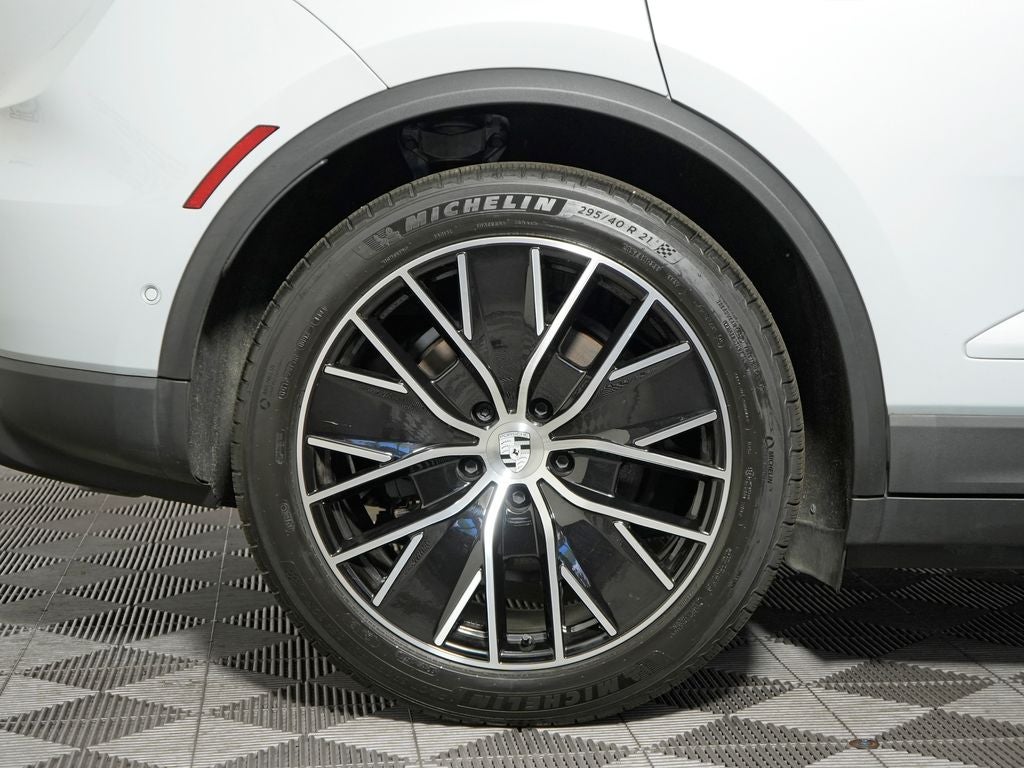 2025 Porsche Macan Electric 4