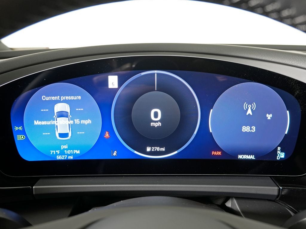 2025 Porsche Macan Electric 4