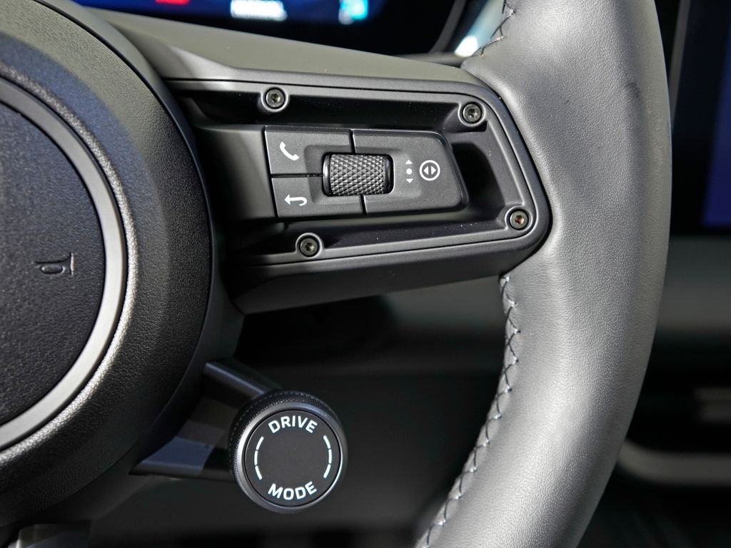 2025 Porsche Macan Electric 4