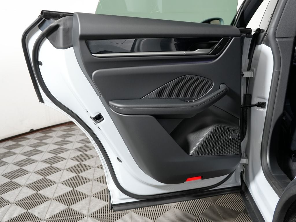 2025 Porsche Macan Electric 4