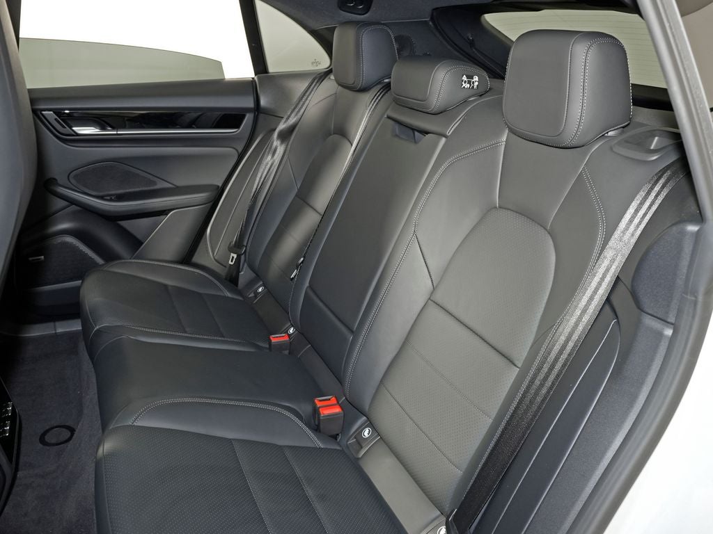 2025 Porsche Macan Electric 4