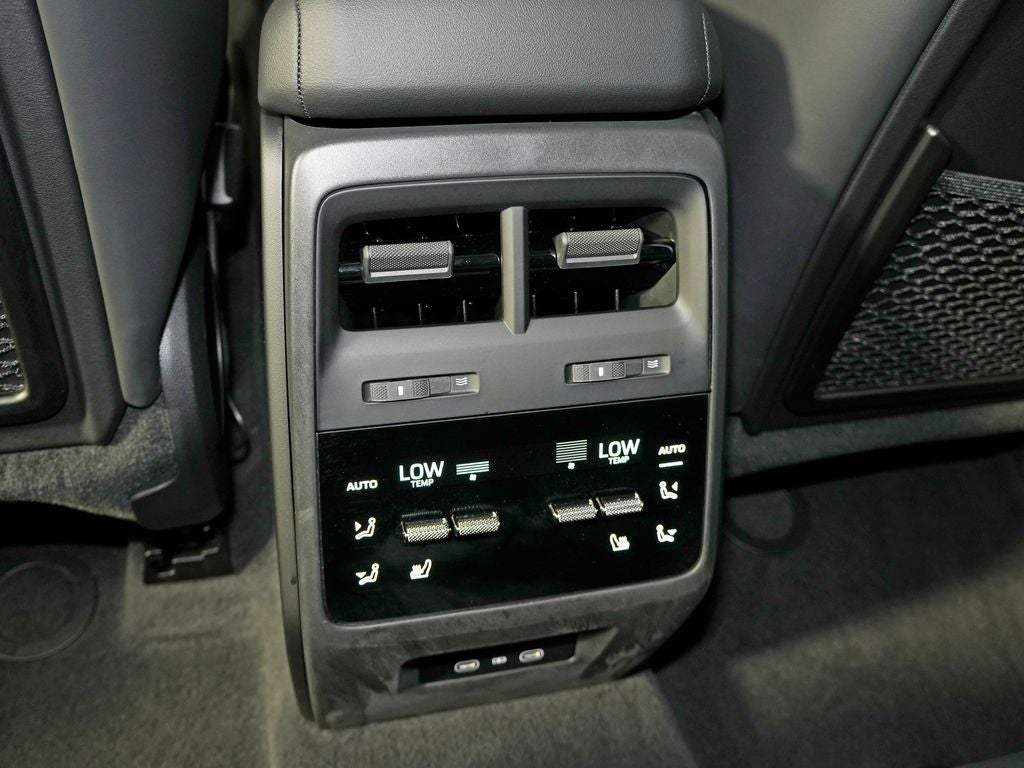 2025 Porsche Macan Electric 4