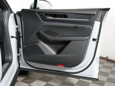 2025 Porsche Macan Electric 4