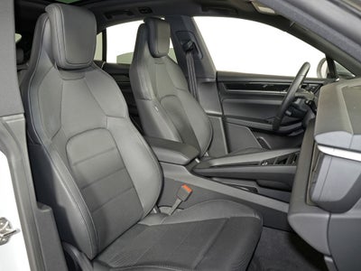 2025 Porsche Macan Electric 4