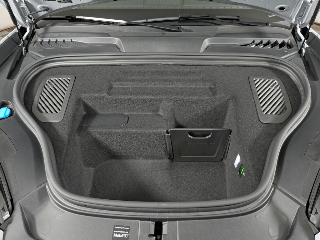 2025 Porsche Macan Electric 4