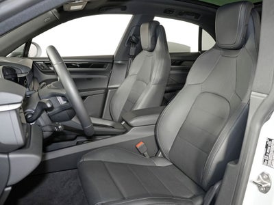 2025 Porsche Macan Electric 4