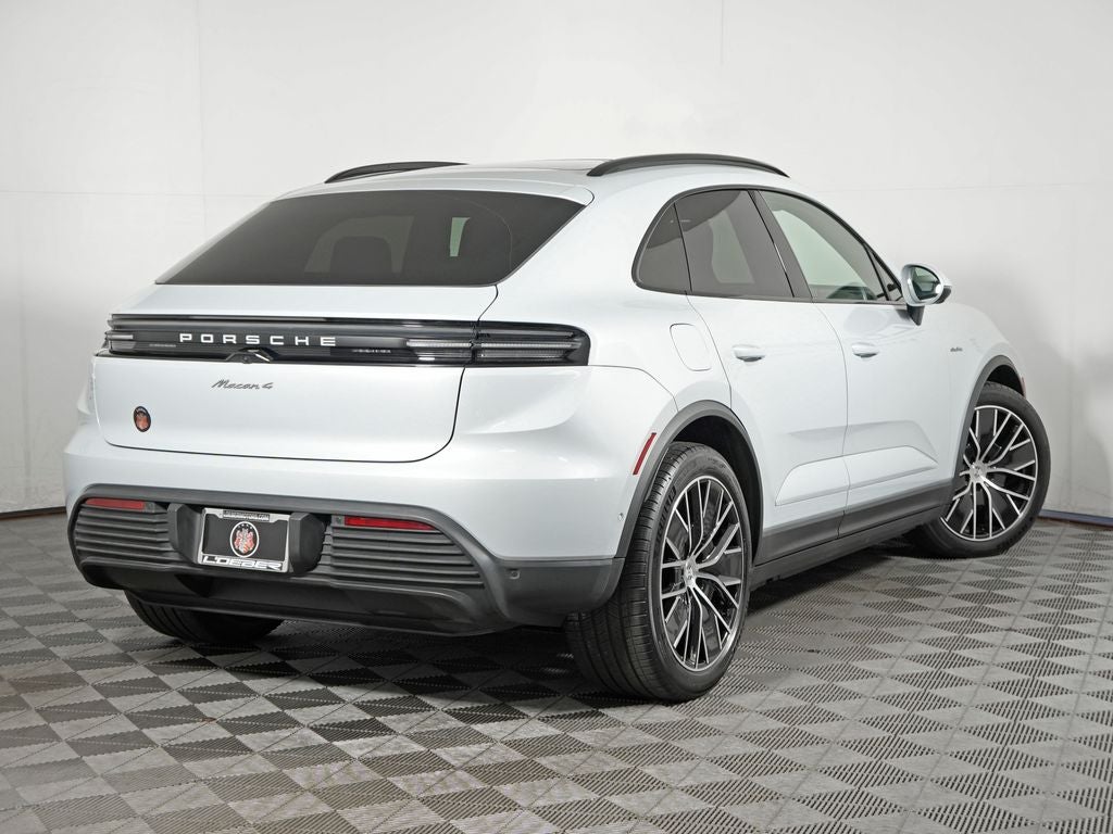 2025 Porsche Macan Electric 4