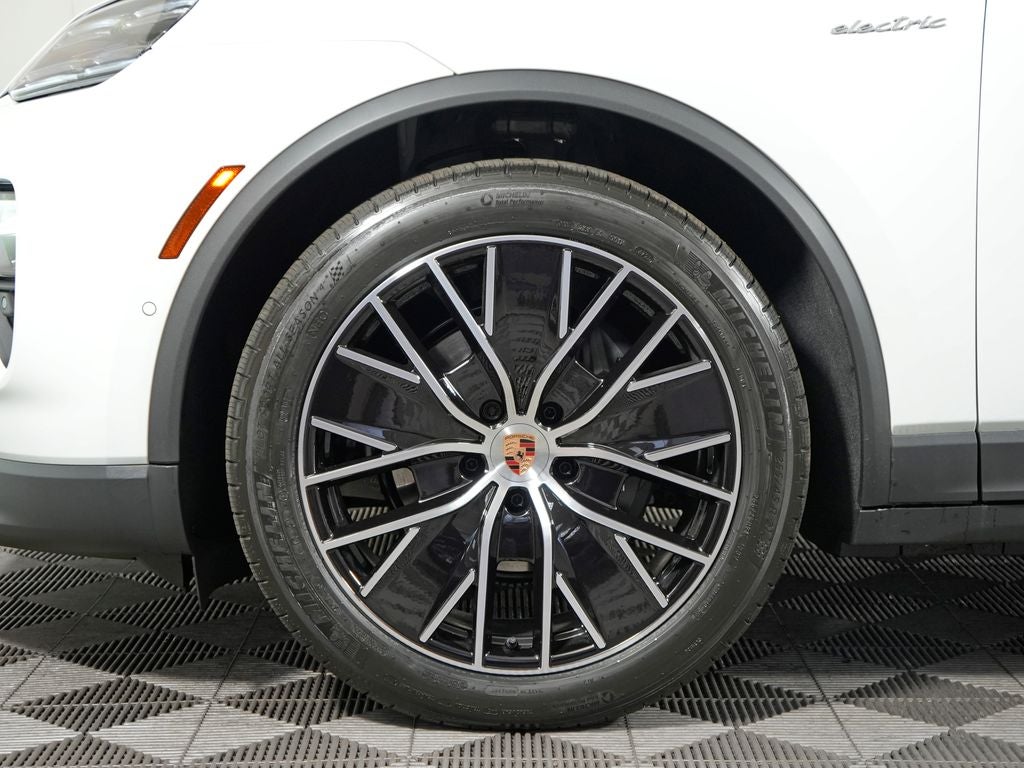 2026 Porsche Macan Electric 4