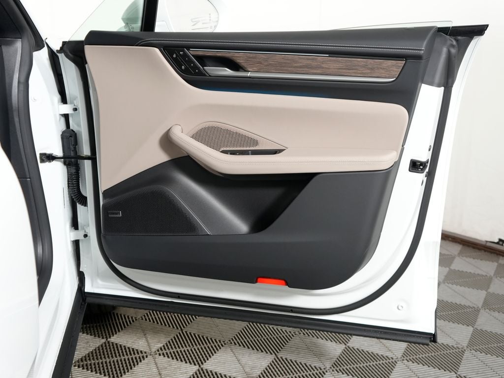 2026 Porsche Macan Electric 4