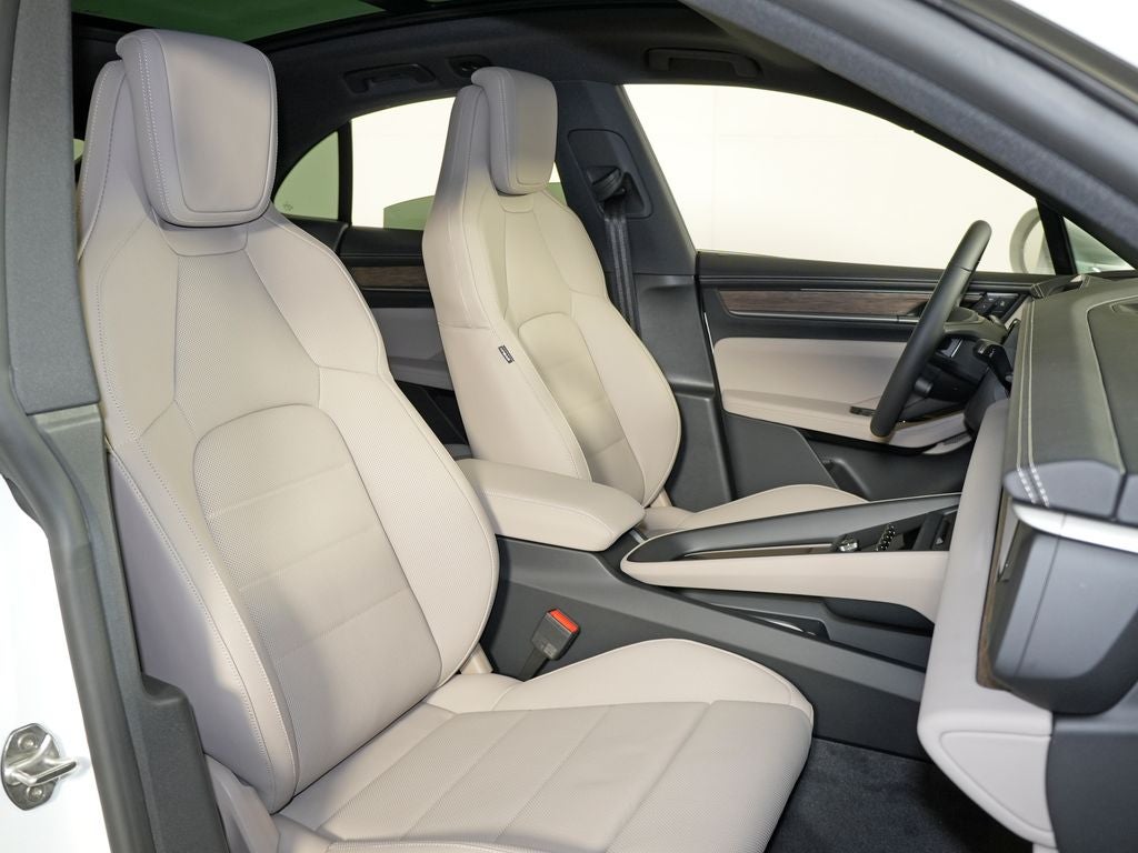 2026 Porsche Macan Electric 4