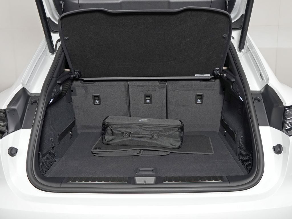 2026 Porsche Macan Electric 4