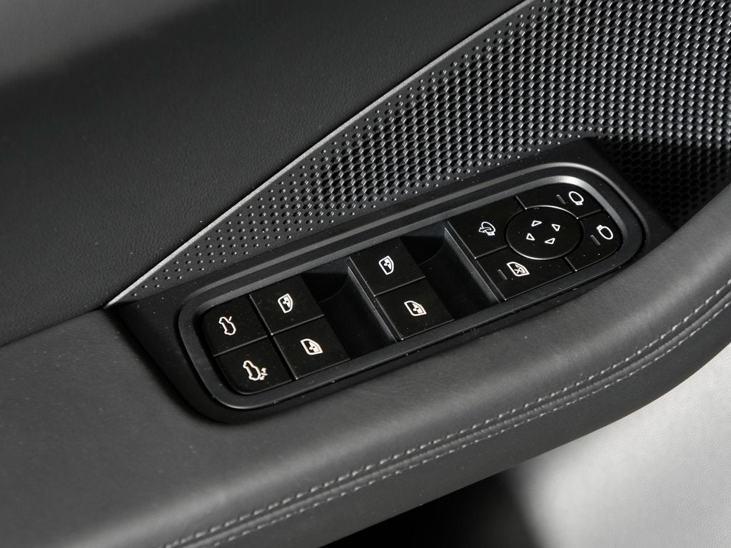 2026 Porsche Macan Electric 4