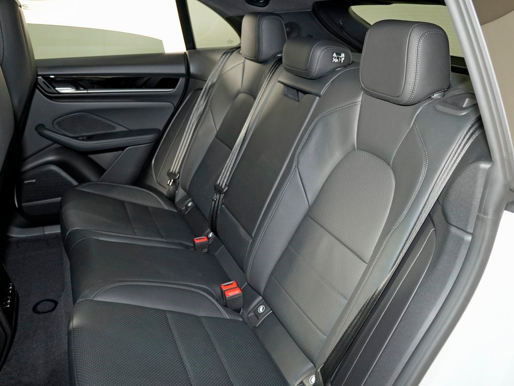 2026 Porsche Macan Electric 4