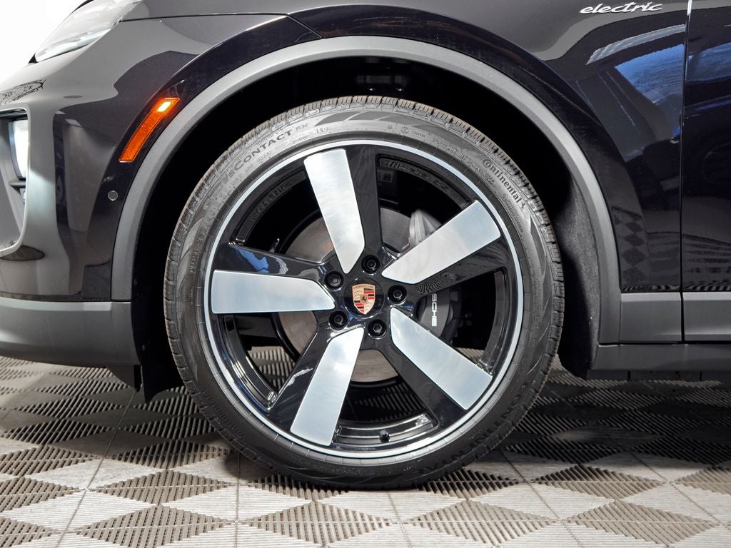 2026 Porsche Macan Electric 4