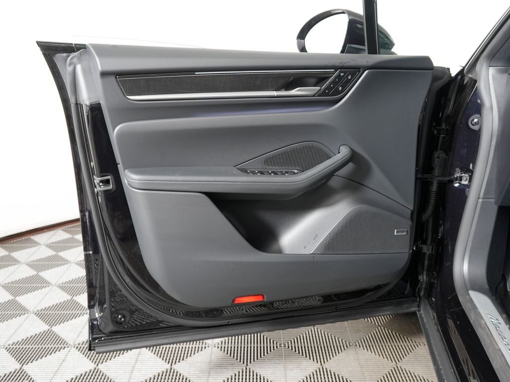 2026 Porsche Macan Electric 4