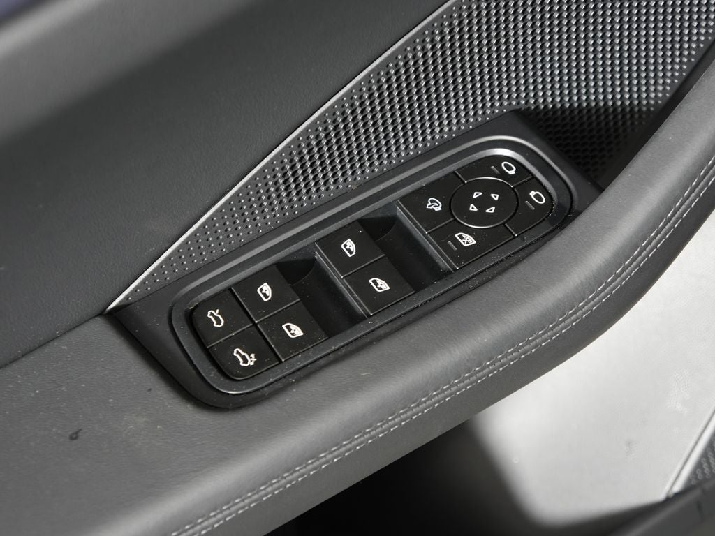 2026 Porsche Macan Electric 4