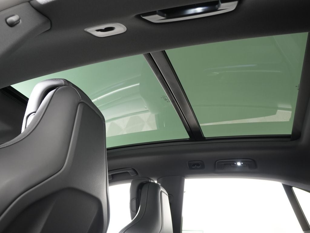 2026 Porsche Macan Electric 4