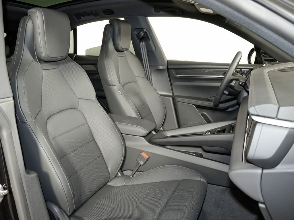 2026 Porsche Macan Electric 4