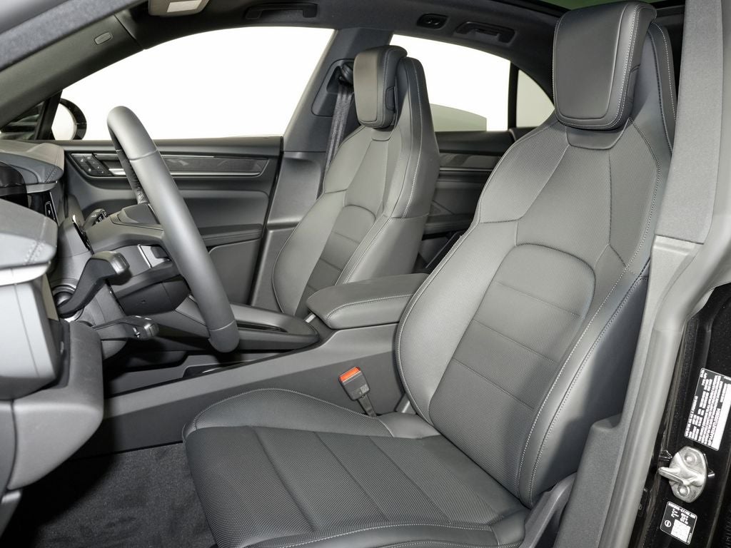 2026 Porsche Macan Electric 4