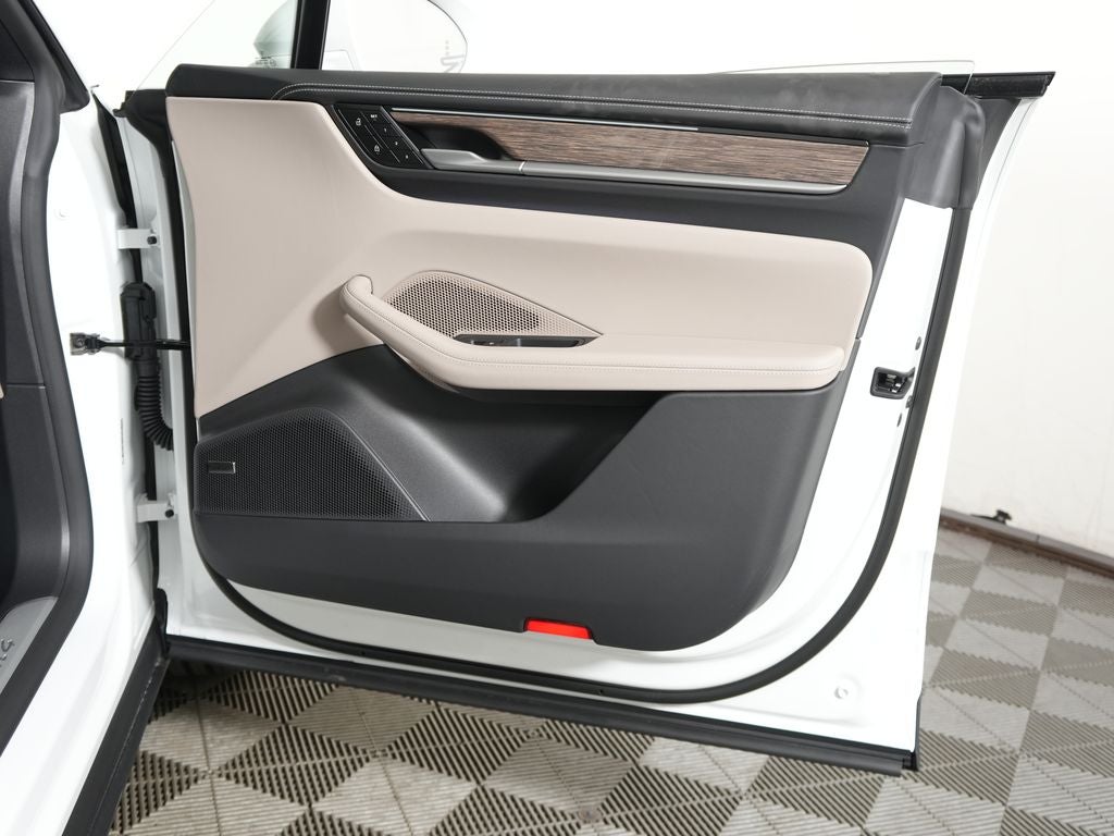 2026 Porsche Macan Electric 4