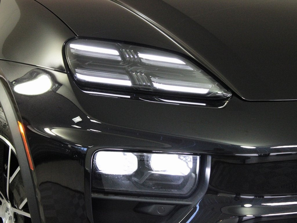 2025 Porsche Macan Electric 4