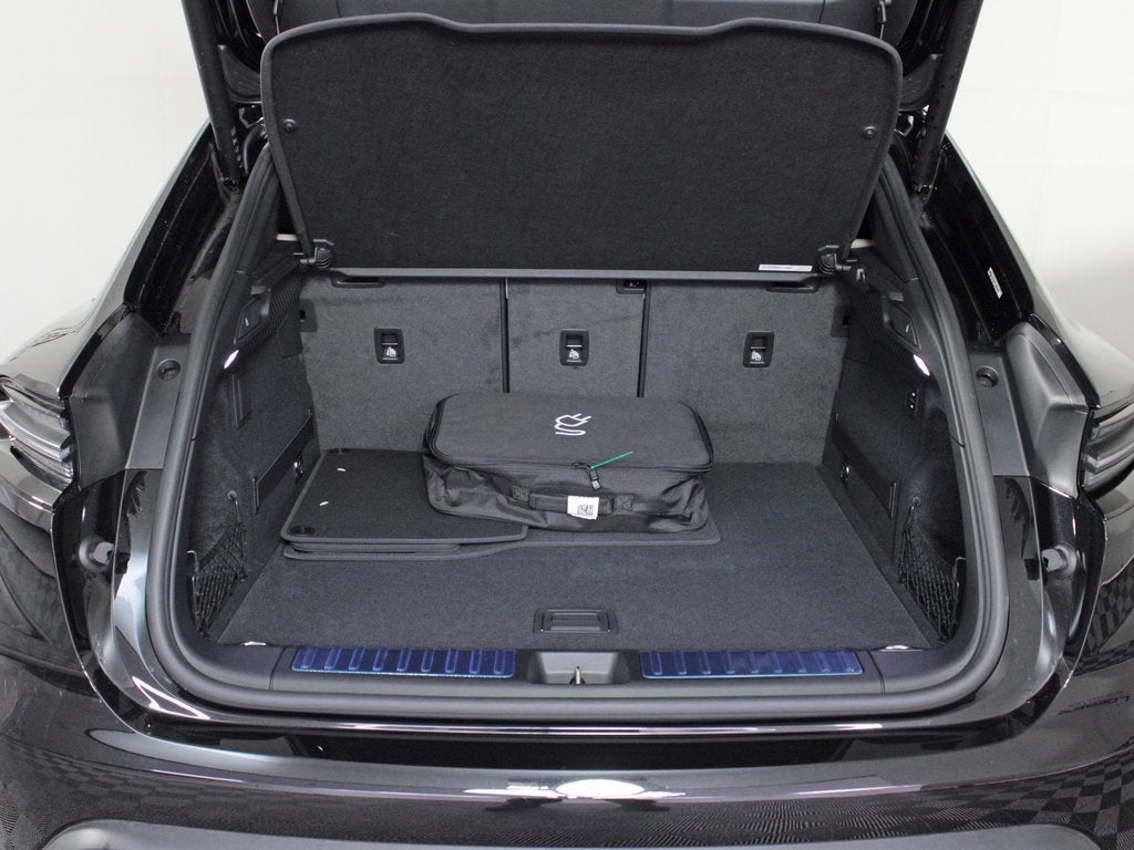 2025 Porsche Macan Electric 4