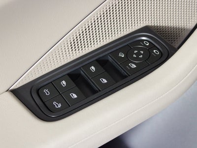 2025 Porsche Macan Electric 4