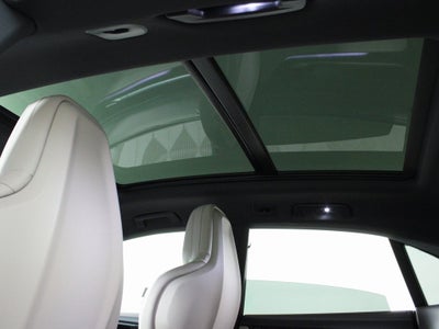 2025 Porsche Macan Electric 4