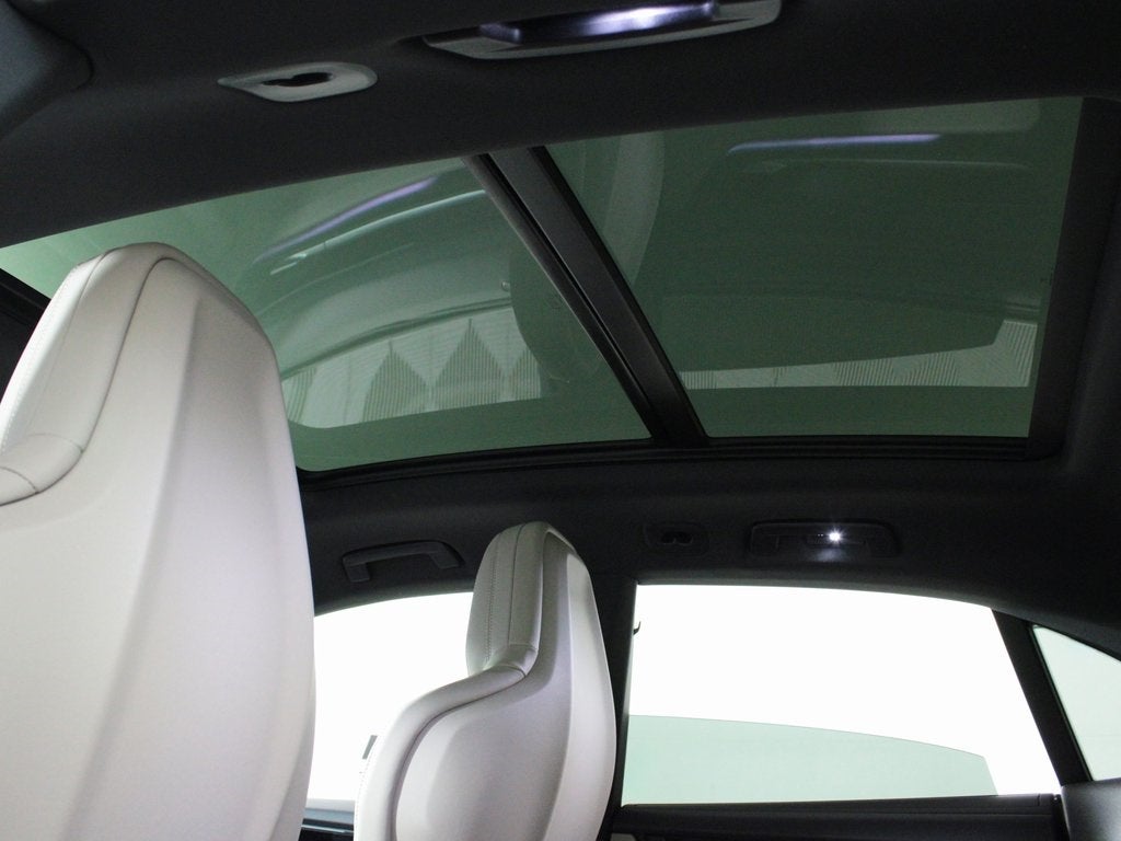 2025 Porsche Macan Electric 4