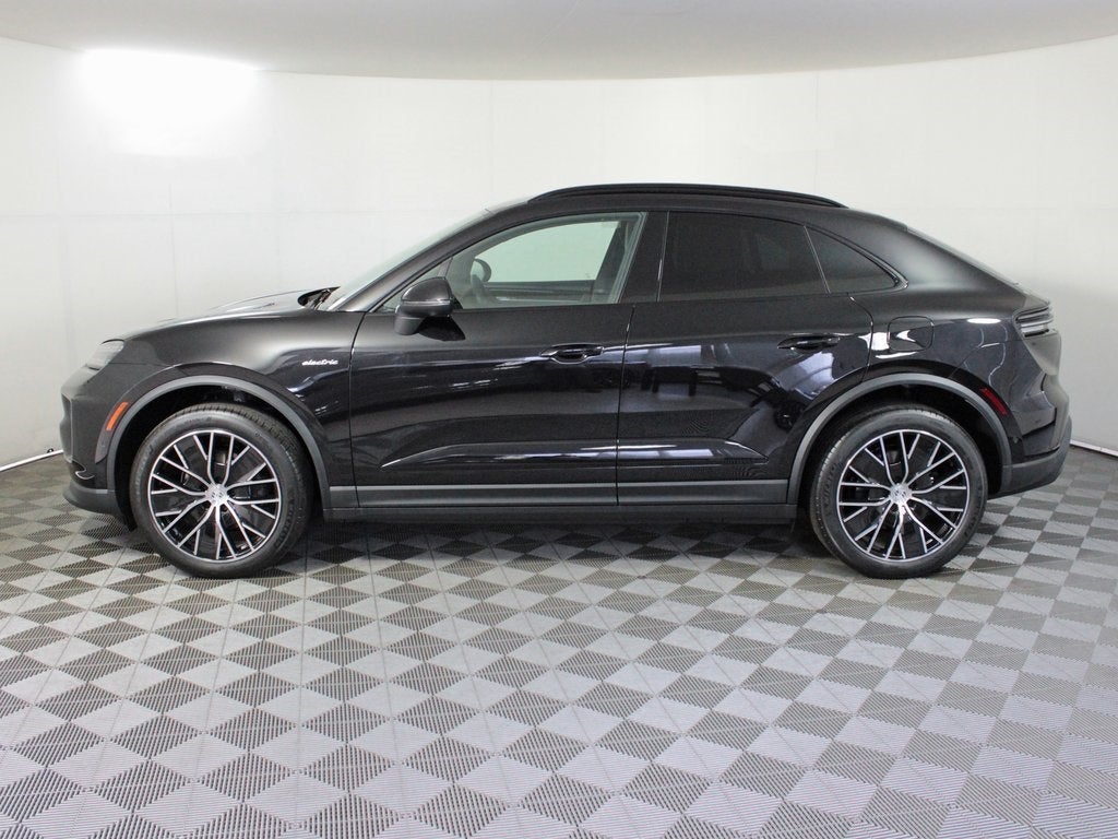 2025 Porsche Macan Electric 4