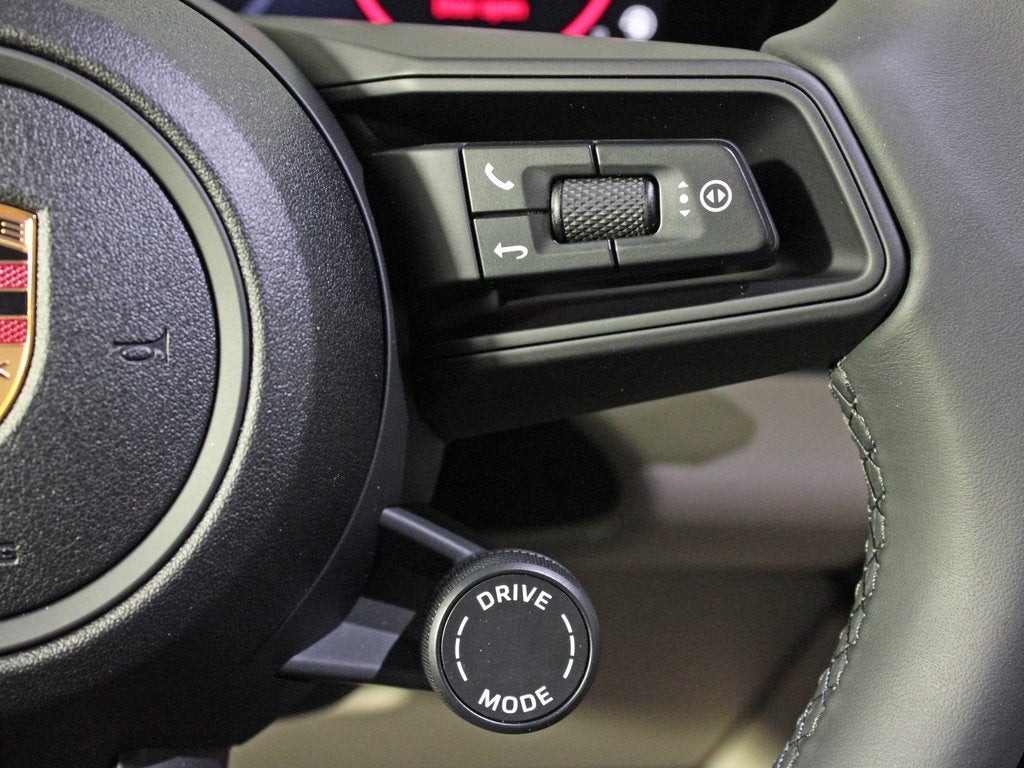 2025 Porsche Macan Electric 4