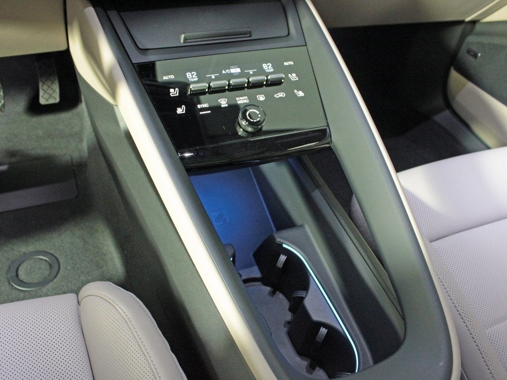 2025 Porsche Macan Electric 4