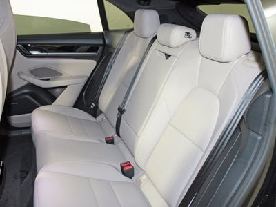 2025 Porsche Macan Electric 4