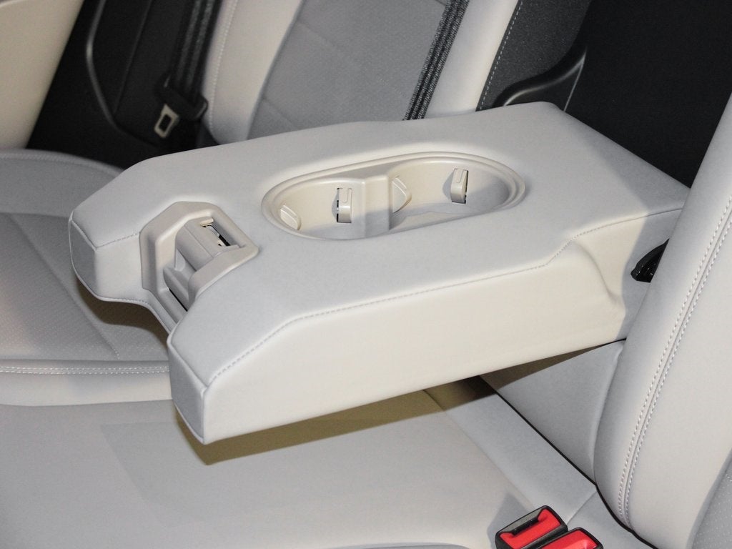 2025 Porsche Macan Electric 4