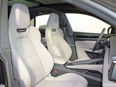 2025 Porsche Macan Electric 4