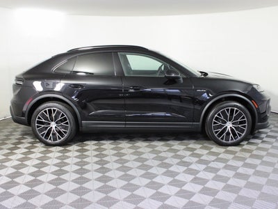 2025 Porsche Macan Electric 4