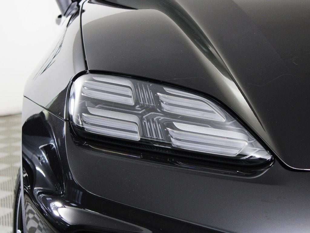 2025 Porsche Macan Electric 4