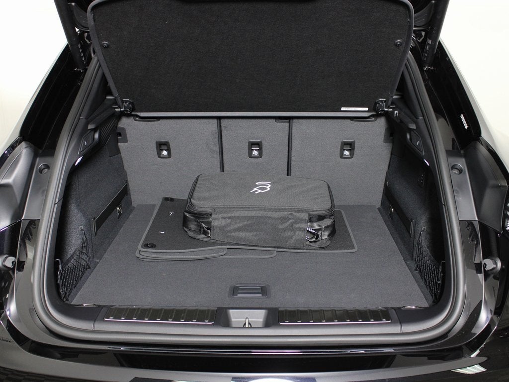 2025 Porsche Macan Electric 4