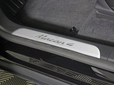 2025 Porsche Macan Electric 4