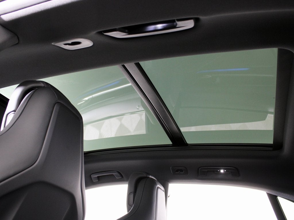 2025 Porsche Macan Electric 4