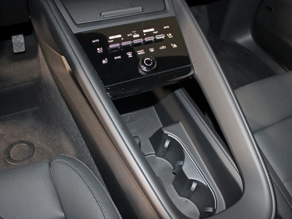 2025 Porsche Macan Electric 4